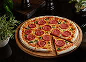 SUCUKLU PİZZA