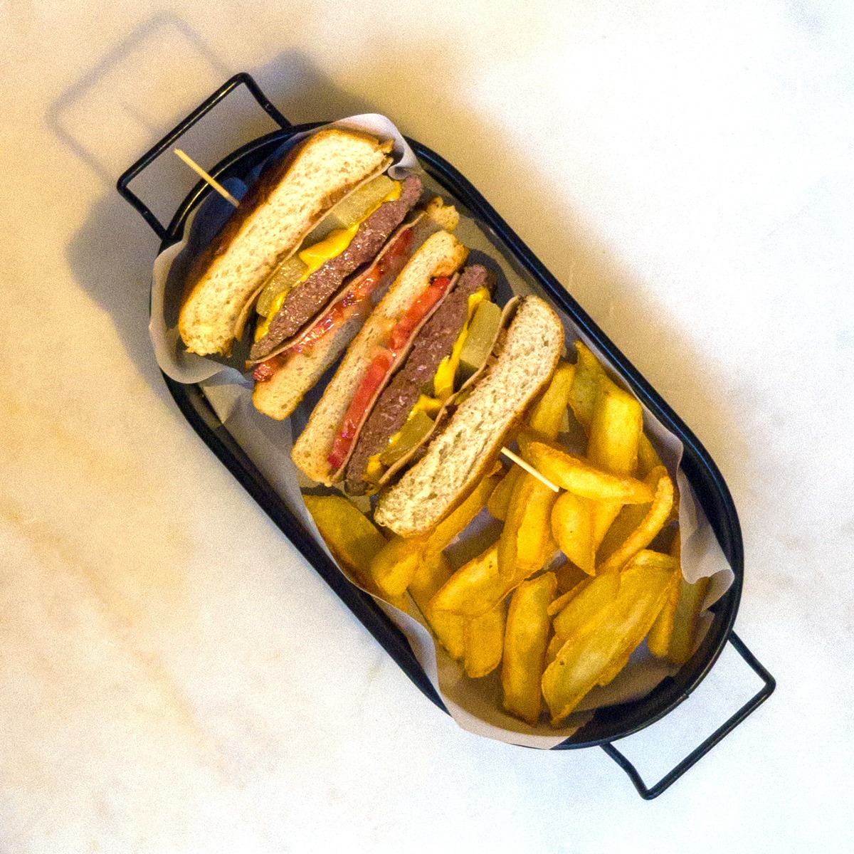 Cheeseburger Tabağı